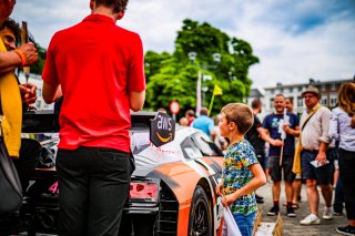 #40 - Audi Sport Tresor Orange 1 - Ricardo FELLER - Mattia DRUDI - Dennis MARSCHALL - Audi R8 LMS GT3 EVO II - PRO, CrowdStrike 24 Hours of Spa, Parade
