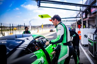 #54 - Dinamic GT - Adrien DE LEENER - Christian ENGELHART - Porsche 911 GT3 R (992) - PRO, FGTWC
