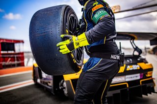 #87 - Akkodis ASP Team - Jim PLA - Eric DEBARD - Mercedes-AMG GT3 EVO - BRONZE, FGTWC
