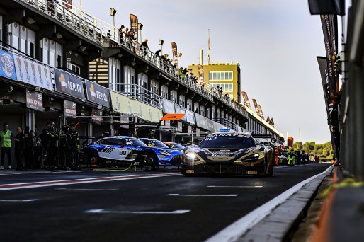 #111 - JP Motorsport - Dean MACDONALD - Christian KLIEN - McLaren 720S GT3 EVO - PRO, FGTWC, Qualifying 1
 | © SRO / Patrick Hecq Photography