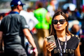 Ambiance, Grid Walk
