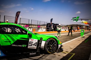 #54 - Dinamic GT - Adrien DE LEENER - Christian ENGELHART - Porsche 911 GT3 R (992) - PRO, FGTWC, Race 2
