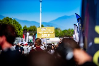 Grid Walk, Race
