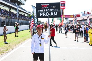 Grid Walk, Race
