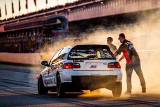 Ambiance, Drag Race
