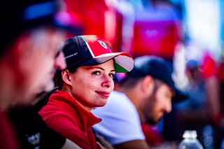 Ambiance, Autograph Session
