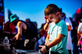 Ambiance, Autograph Session
