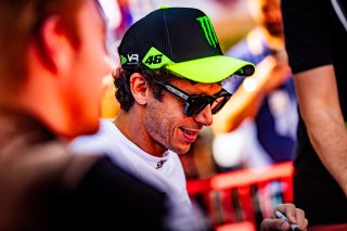 Ambiance, Autograph Session
