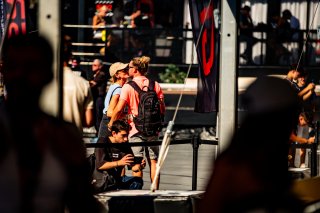 Ambiance, Autograph Session
