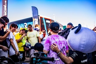 Ambiance, Autograph Session
