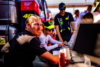 Ambiance, Autograph Session
