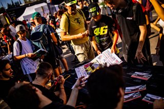 Ambiance, Autograph Session
