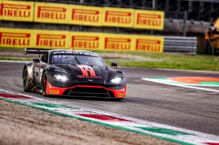 #33 - Bullitt Racing - Romain LEROUX - Jacob RIEGEL - Jeff KINGSLEY - Aston Martin Vantage AMR GT3 - SILVER
