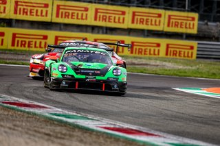#55 - Dinamic GT Huber Racing - Philipp SAGER - Benjamin BARKER - Marius NAKKEN - Porsche 911 GT3 R (992) - BRONZE
