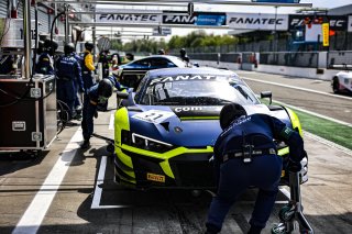 Pitlane, Pre-Qualifying
