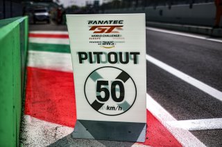 Pitlane, Pre-Qualifying
