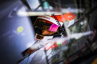 Pitlane, Qualifying
