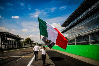 Ambiance, Grid Walk
