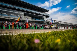 #98 - Rowe Racing - Philipp ENG - Marco WITTMANN - Nicholas YELLOLY - BMW M4 GT3 - PRO, Ambiance, FGTWC, Grid Walk
