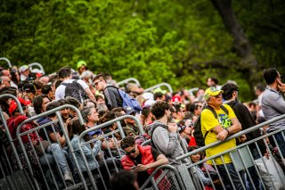 Ambiance, Race
