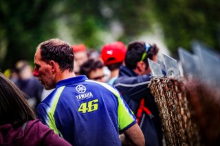 Ambiance, Race
