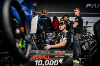 #90 - Madpanda Motorsport - Ezequiel PEREZ COMPANC - Alexey NESOV - Magnus GUSTAVSEN - Mercedes-AMG GT3 - SILVER, Esport, FGTWC, Podium
