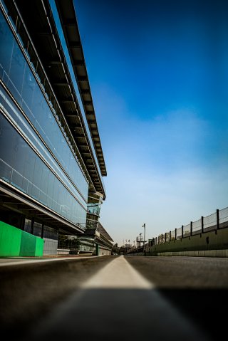 Ambiance, Track Walk
