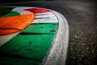 Ambiance, Track Walk
