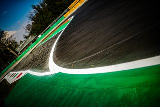 Ambiance, Track Walk
