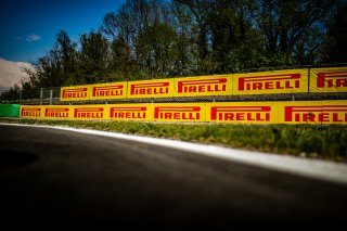 Ambiance, Track Walk
