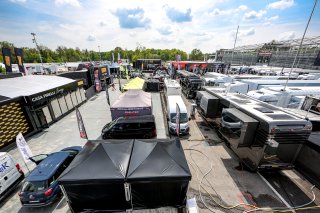 Ambiance, Paddock
