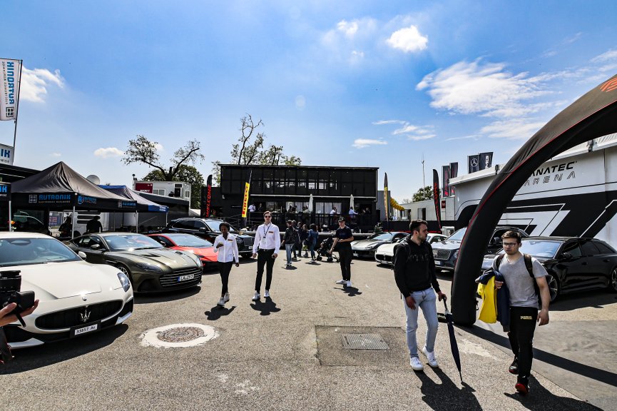 Paddock
