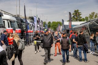 Ambiance, Paddock
