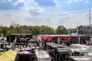 Ambiance, Paddock

