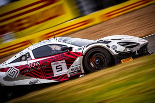 #5 - Optimum Motorsport - Charles FAGG - Sam DE HAAN - Dean MACDONALD - McLaren 720S GT3 EVO - GOLD, FGTWC, Paid Test Session

