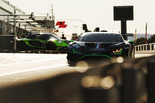 #72 - Barwell Motorsport - Lamborghini Huracan GT3 EVO2
