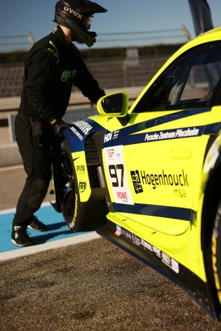 #97 - Rutronik Racing - Porsche 911 GT3 R (992)
