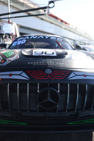 #90 - Madpanda Motorsport - Mercedes-AMG GT3 EVO

