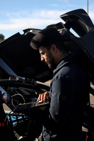 Mechanics at Paul Ricard
