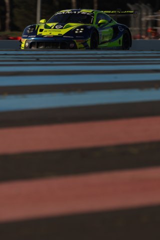 #97 - Rutronik Racing - Porsche 911 GT3 R (992)
