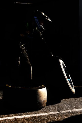 Mechanics in the pitlane
