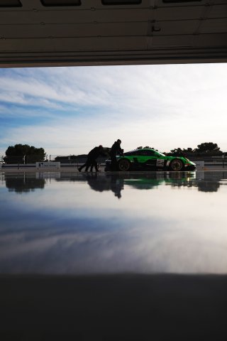 #54 - Dinamic GT - Porsche 911 GT3 R

