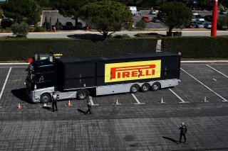 Pirelli
