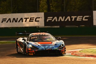 #158 - Garage 59 - Mark SANSOM - Jame BALDWIN - Nicolai KJAERGAARD - McLaren 720S GT3 EVO 