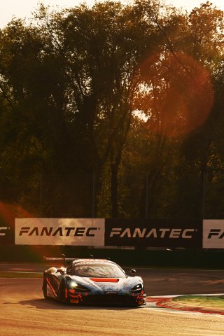 #158 - Garage 59 - Mark SANSOM - Jame BALDWIN - Nicolai KJAERGAARD - McLaren 720S GT3 EVO 
