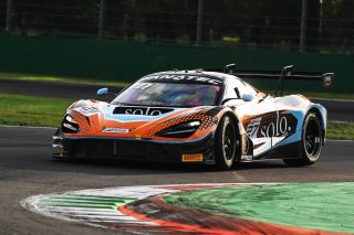 #27 - Optimum Motorsport - Mark RADCLIFFE - Fran RUEDA - Rob BELL - McLaren 720S GT3 EVO 