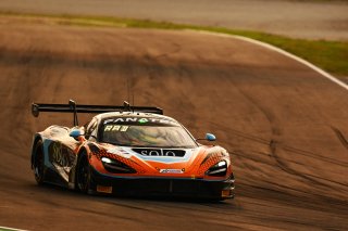 #27 - Optimum Motorsport - Mark RADCLIFFE - Fran RUEDA - Rob BELL - McLaren 720S GT3 EVO 