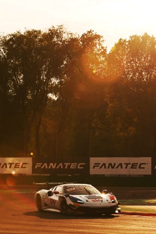 #93 - Sky Tempesta Racing - Christopher FROGGATT - Jonathan HUI - Eddie CHEEVER - Ferrari 296 GT3 