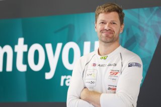 #11 - Comtoyou Racing - James JAKES - Aston Martin Vantage AMR GT3 EVO 
