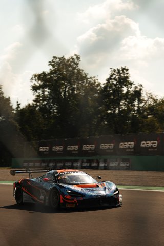 #158 - Garage 59 - Mark SANSOM - Jame BALDWIN - Nicolai KJAERGAARD - McLaren 720S GT3 EVO 